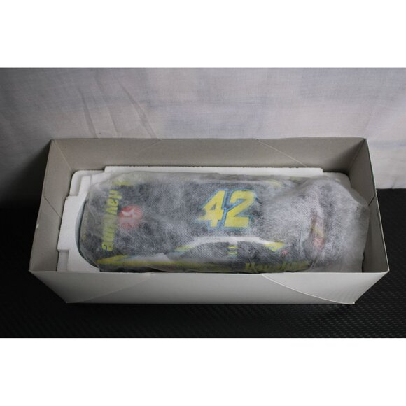 Platinum Series Action Racing Collectables 2004 - Picture 3 of 11